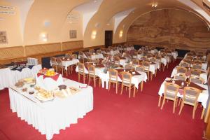 hotel zlata hvezda trebon