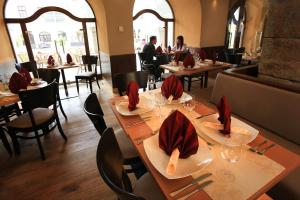 hotel zlata hvezda trebon