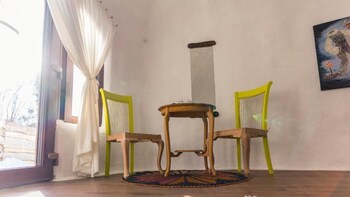 pensiunea dealul verde