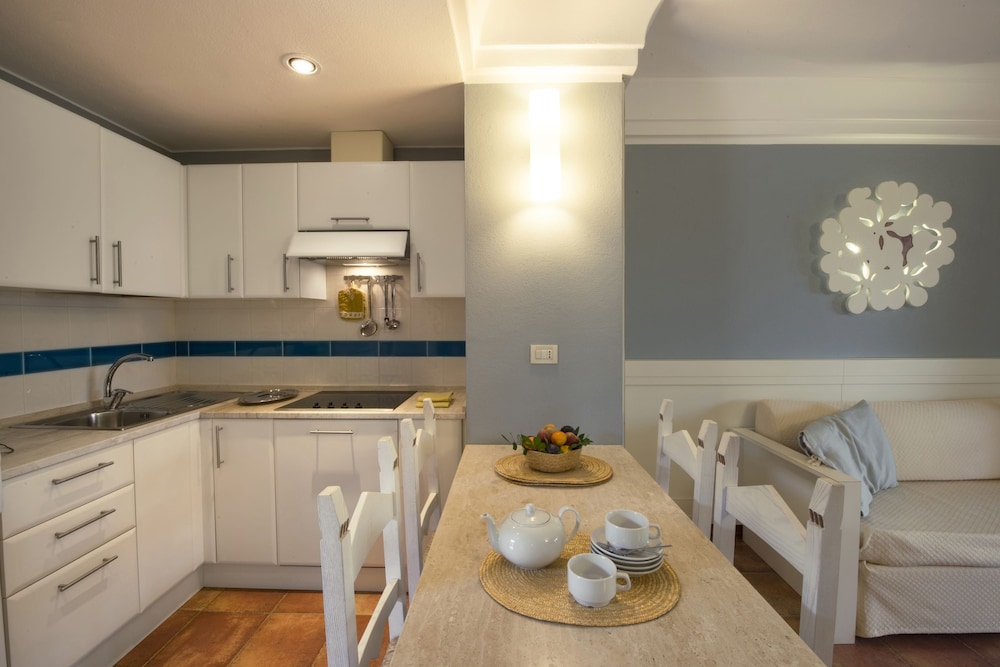 lantana resort hotel and apartments