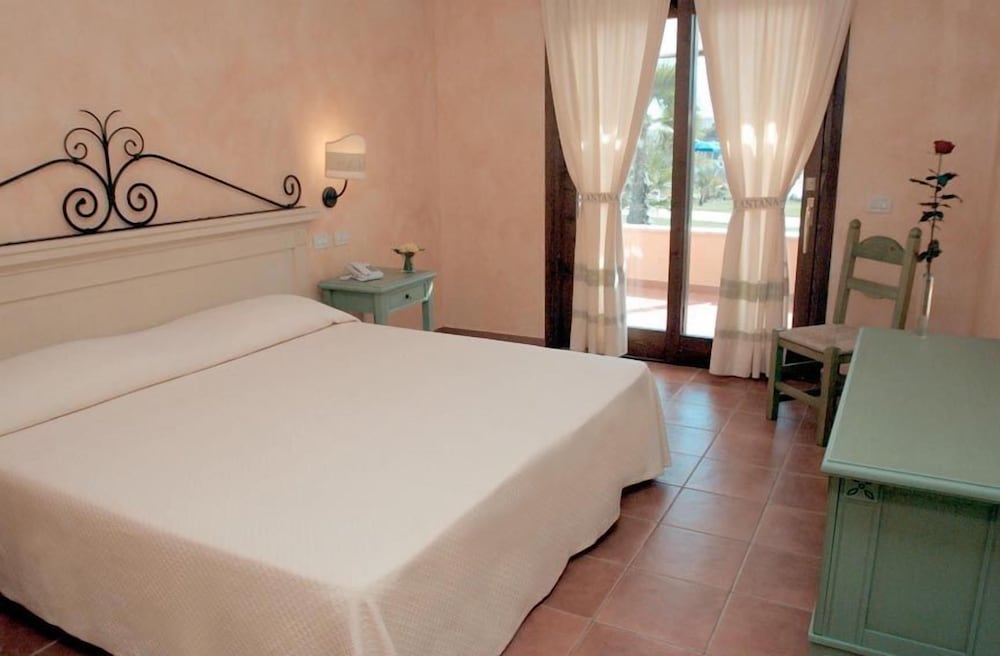 lantana resort hotel and apartments