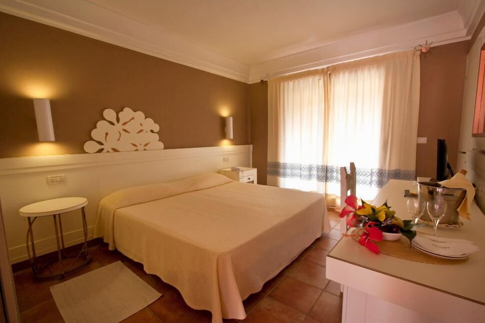 lantana resort hotel and apartments