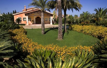 lantana resort hotel and apartments
