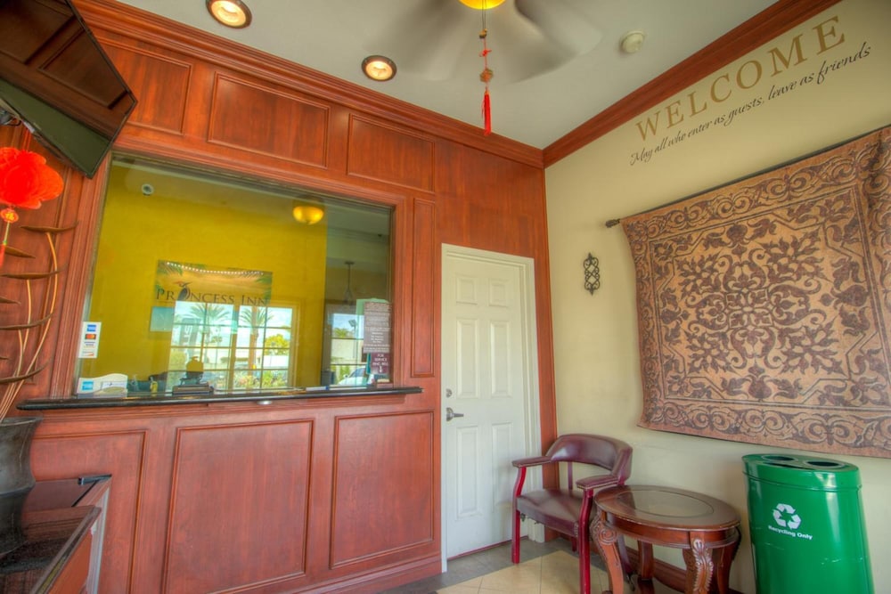 Princess Inn,Orange>>Midway City,3 star