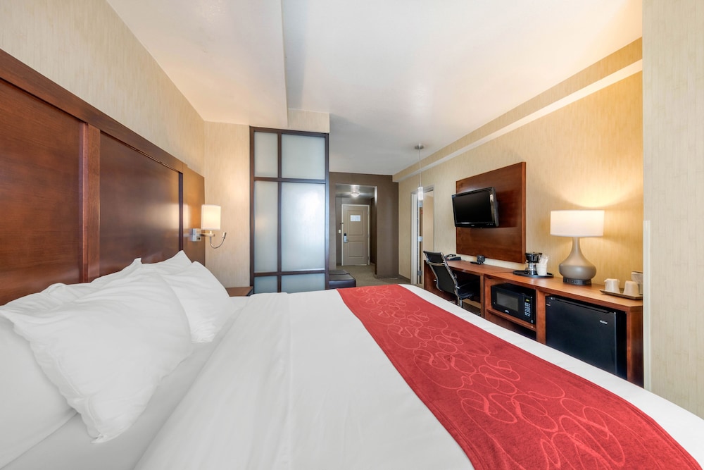Comfort Suites Near City Of Industry - Los Angeles,La Puente>>El Monte,3 star