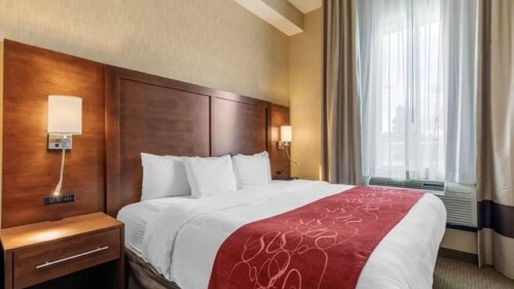 Comfort Suites Near City Of Industry - Los Angeles,La Puente>>El Monte,3 star