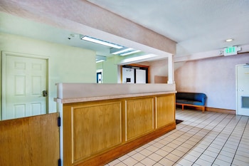motel 6 jeffersonville in louisville