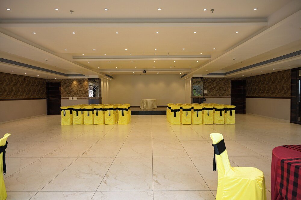 Hotel Poonam Residency,Wardha>>Nagpur,3 star