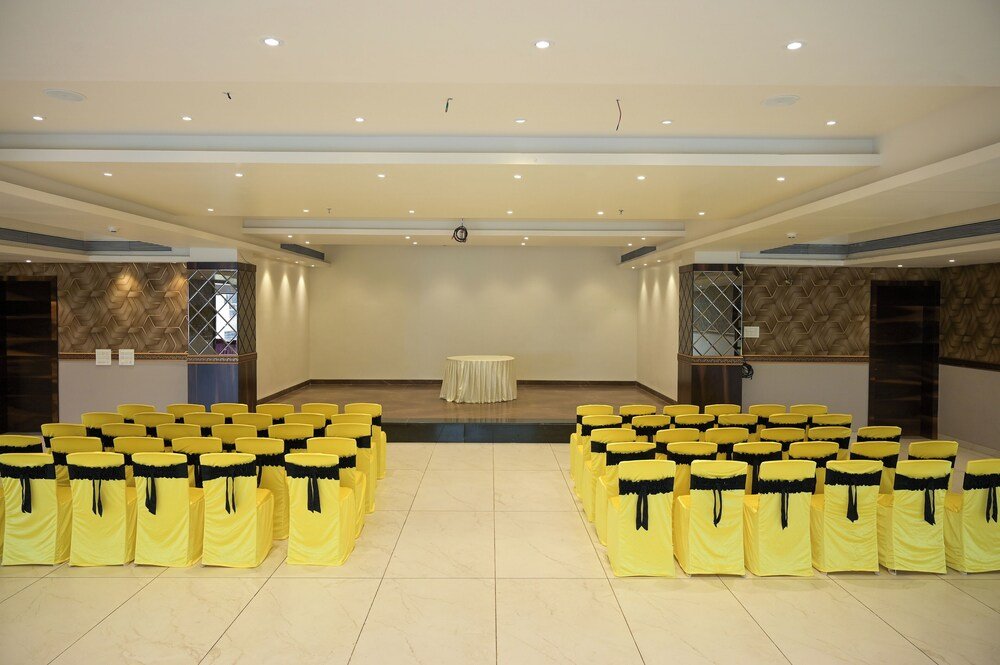 Hotel Poonam Residency,Wardha>>Nagpur,3 star