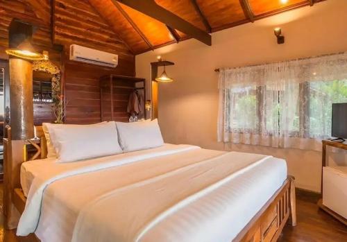 Ting Rai Bay Resort,,3 star