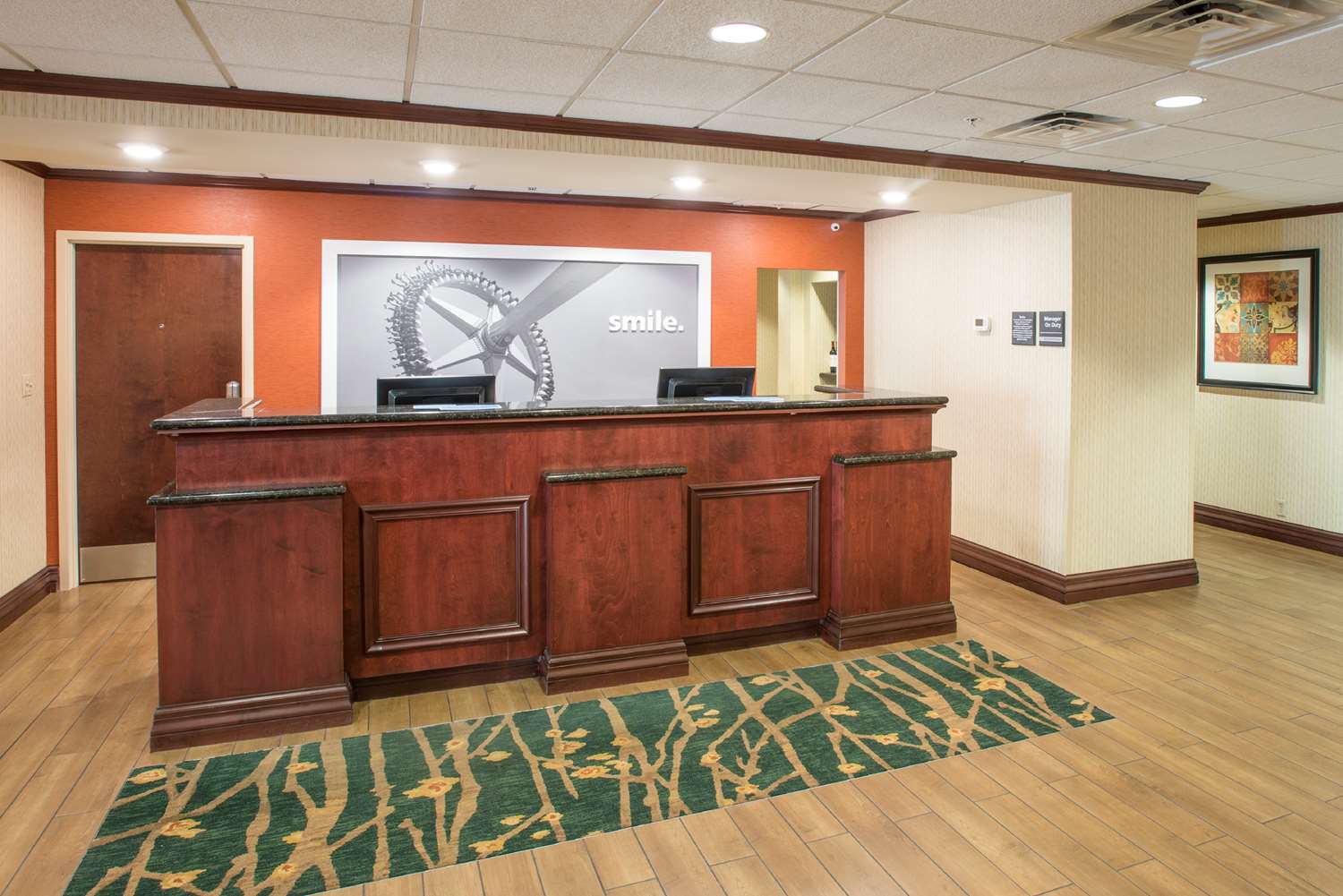 hampton inn and suites cincinnati union center