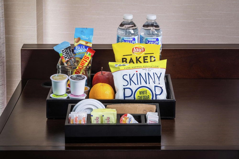 hampton inn and suites cincinnati union center