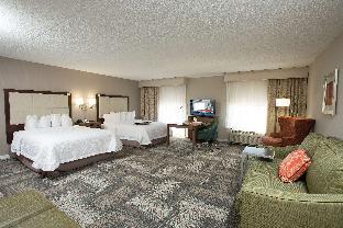 hampton inn and suites cincinnati union center