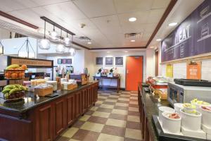 Hampton Inn & Suites Cincinnati-Union Center,Blue Ash>>Beckett Ridge,3 star