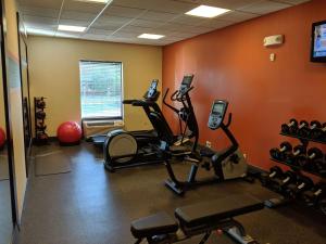 hampton inn and suites cincinnati union center