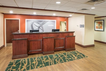 hampton inn and suites cincinnati union center