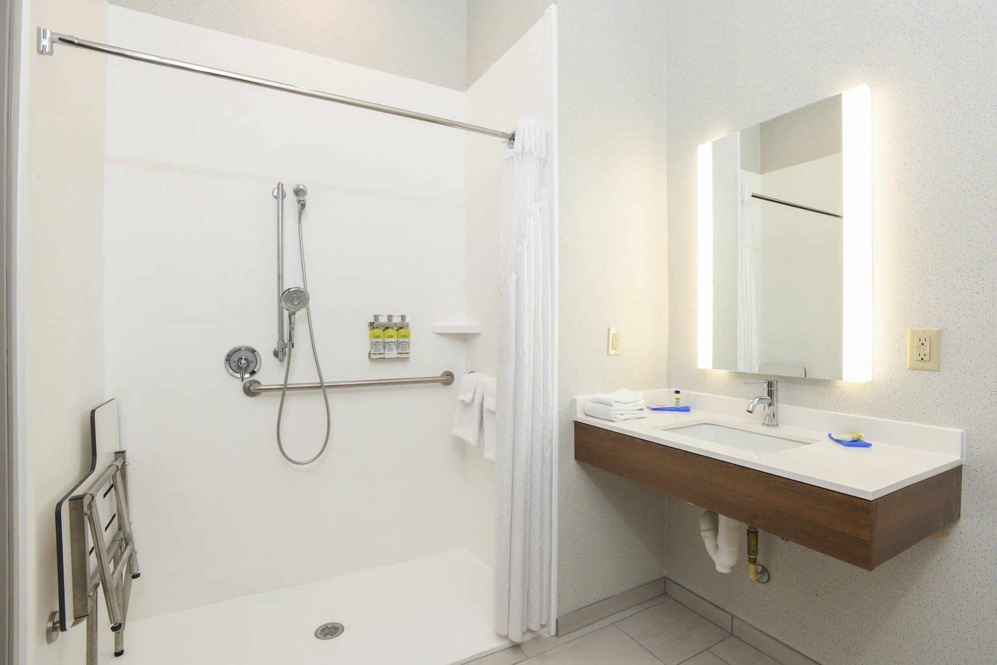 holiday inn express hotel and suites richwood cincinnati south by ihg