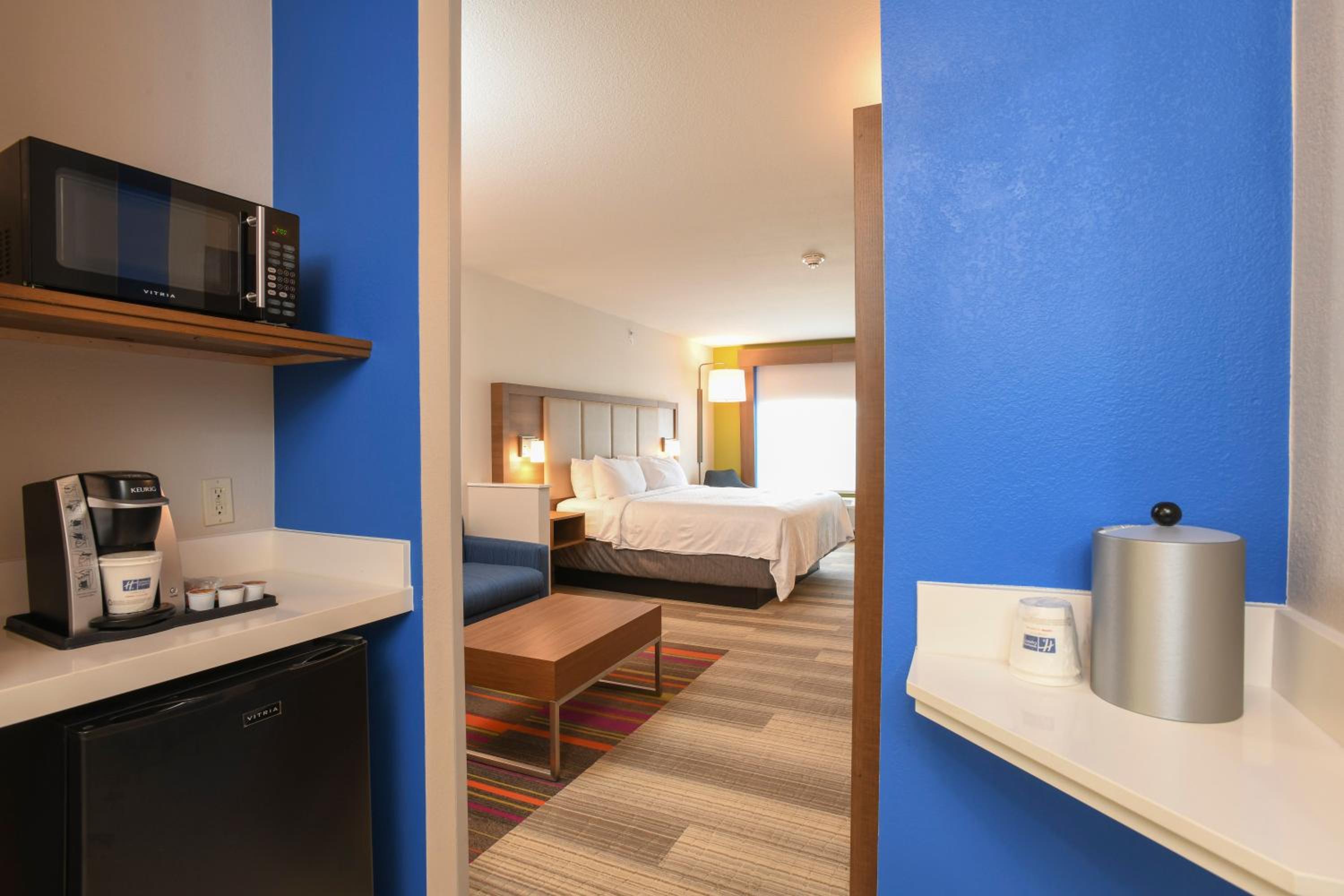 holiday inn express hotel and suites richwood cincinnati south by ihg