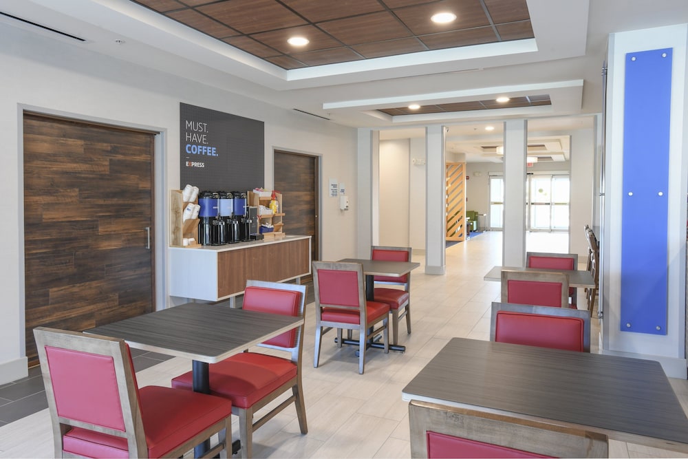 holiday inn express hotel and suites richwood cincinnati south by ihg