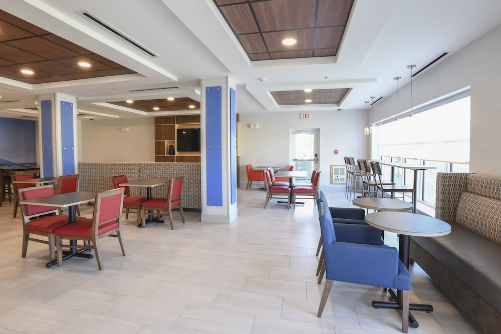 holiday inn express hotel and suites richwood cincinnati south by ihg