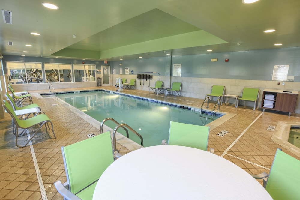 holiday inn express hotel and suites richwood cincinnati south by ihg