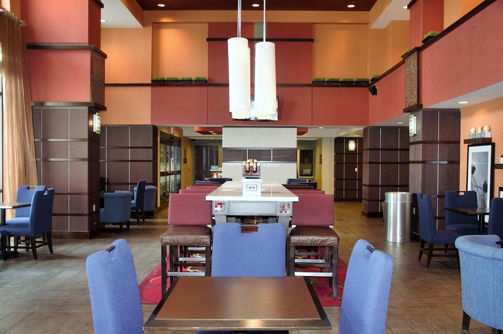 hampton inn and suites cincinnati uptown university area