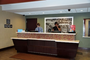 Hampton Inn & Suites Cincinnati/Uptown-University Area,Cincinnati>>Bellevue,3 star