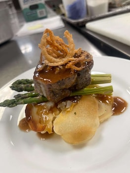 sheraton midwest city hotel at the reed conf ctr