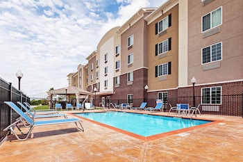 Candlewood Suites Midwest City By Ihg,Del City>>Chickasha,3 star