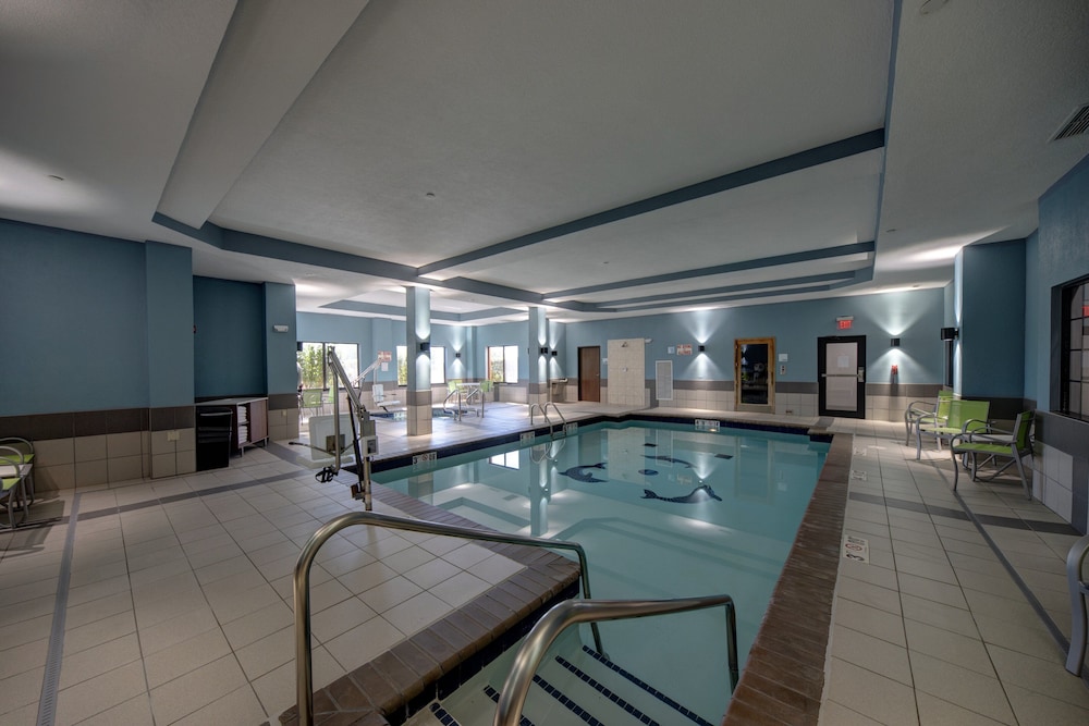 holiday inn express and suites yukon by ihg