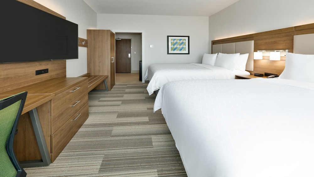 holiday inn express and suites yukon by ihg
