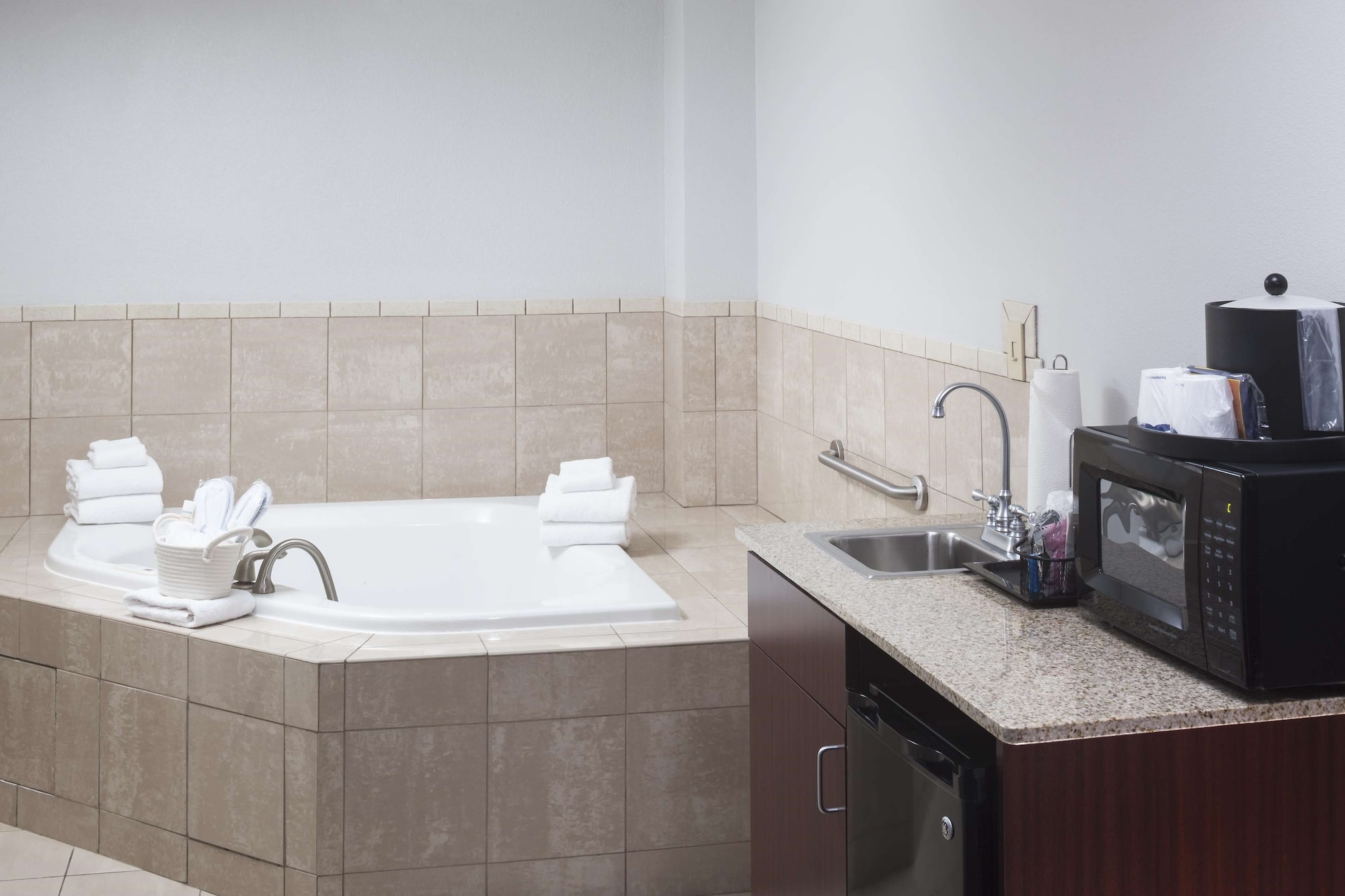 hampton inn and suites oklahoma city bricktown