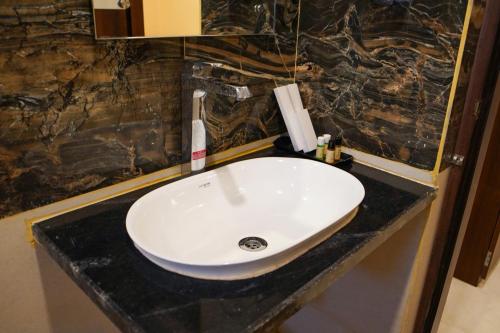 The Royal Sea,Kanthi>>Digha,3 star