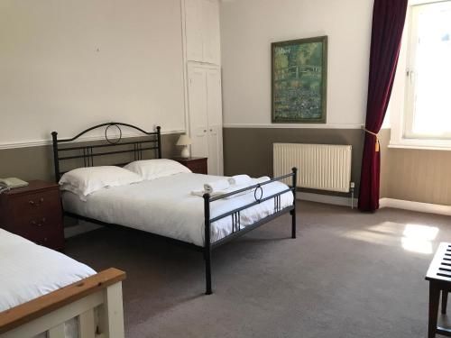 white hart hotel