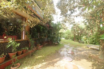 birders den eco friendly resort