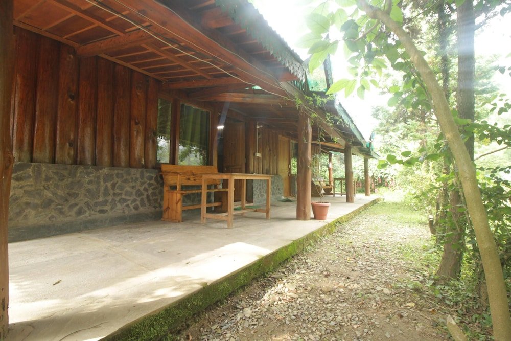birders den eco friendly resort