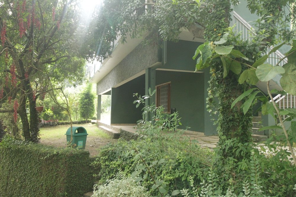 birders den eco friendly resort