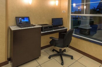 residence inn by marriott fayetteville cross creek