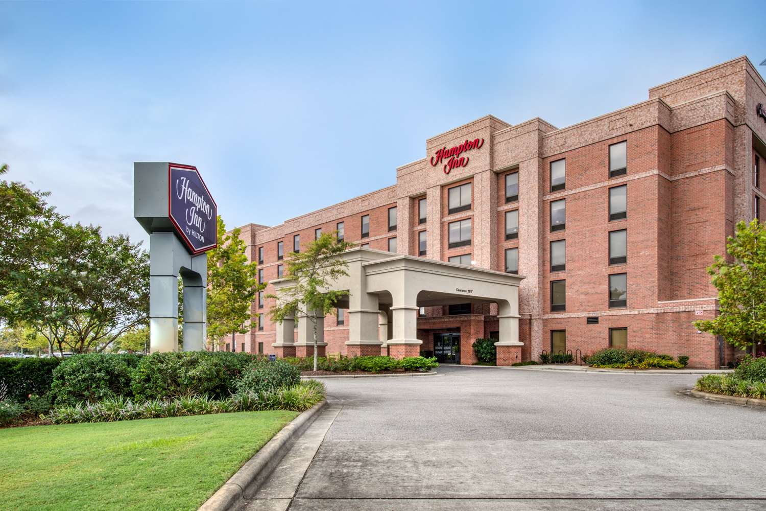 hampton inn wilmington university area smith creek station