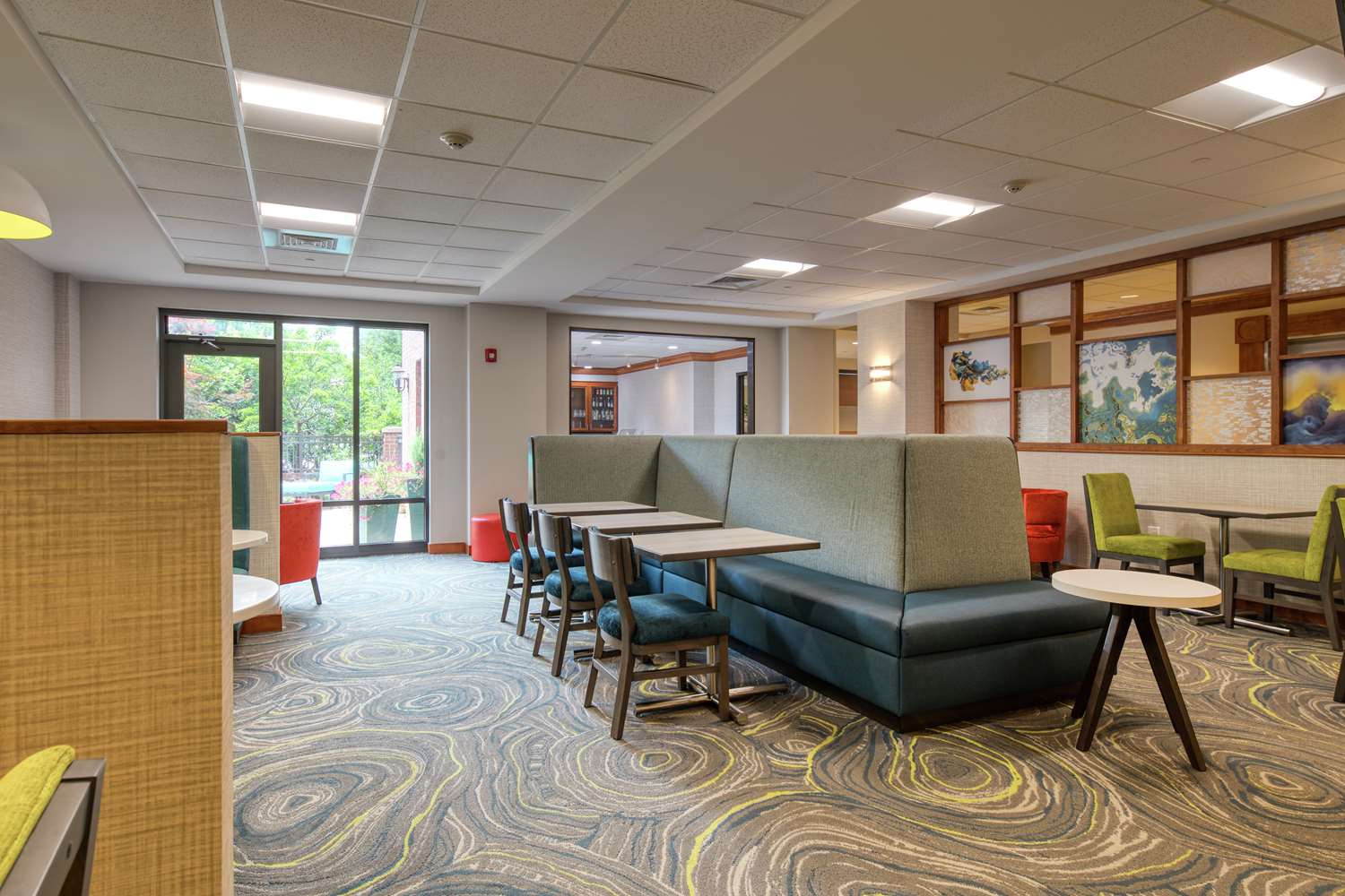 hampton inn wilmington university area smith creek station