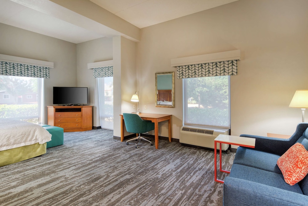 hampton inn wilmington university area smith creek station