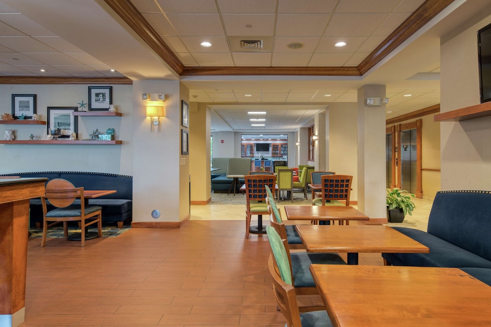 hampton inn wilmington university area smith creek station