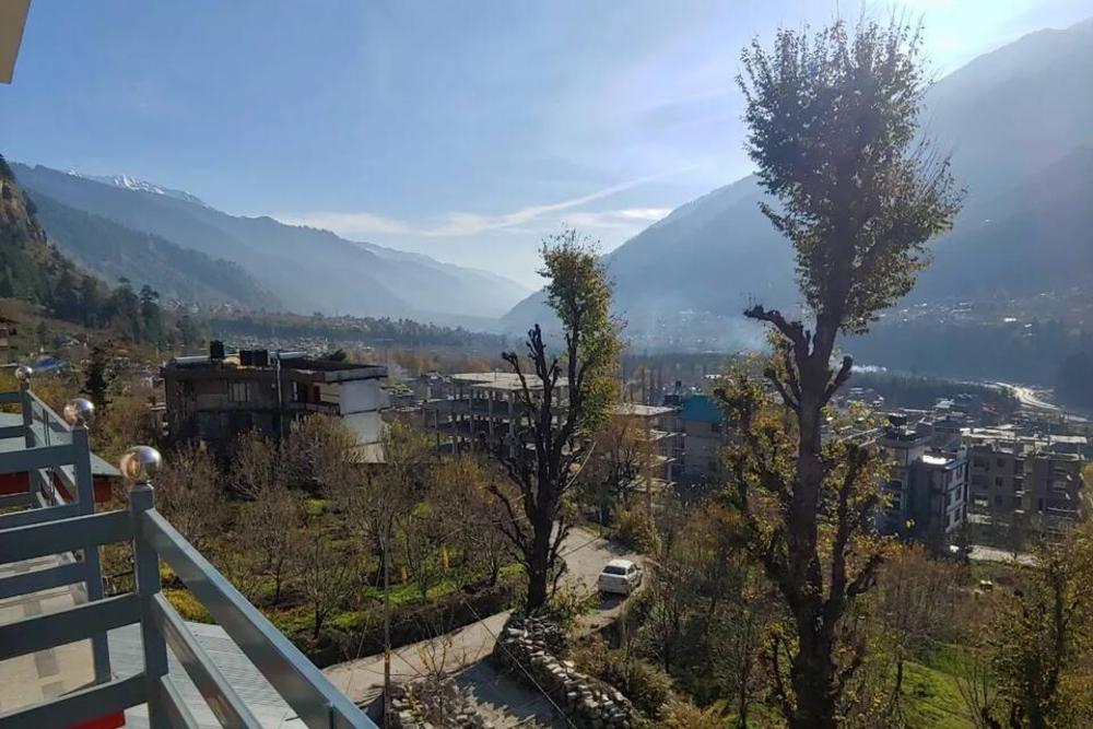 lotus cottages manali