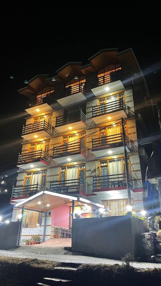 lotus cottages manali