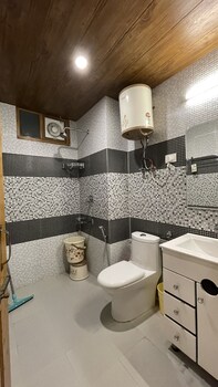 lotus cottages manali