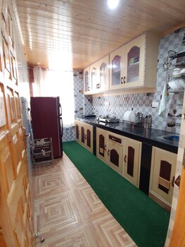 lotus cottages manali