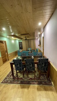lotus cottages manali