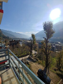 lotus cottages manali