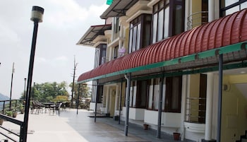 Hotel Majestic Oak Bush,Kulri Chowk, Mussoorie,3 star
