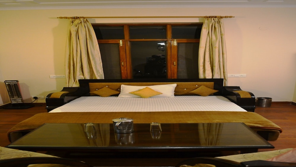 hotel majestic oak bush